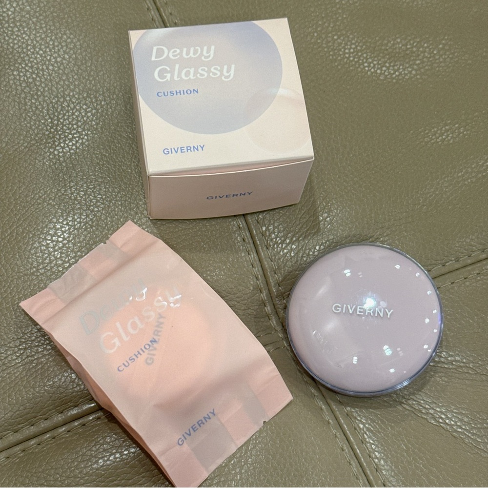 GIVERNY Dewy Glassy Cushion Foundation - Case w/ New Refill - #21NW Light Beige